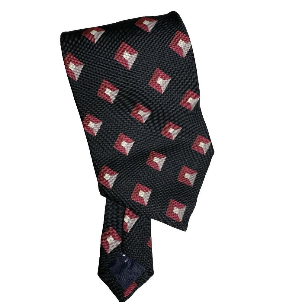 VTG Burberry London Mens Tie 3D Black Geometric 100% Silk Tie - Picture 2 of 9